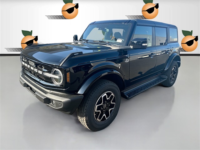 2025 Ford Bronco Outer Banks photo 2