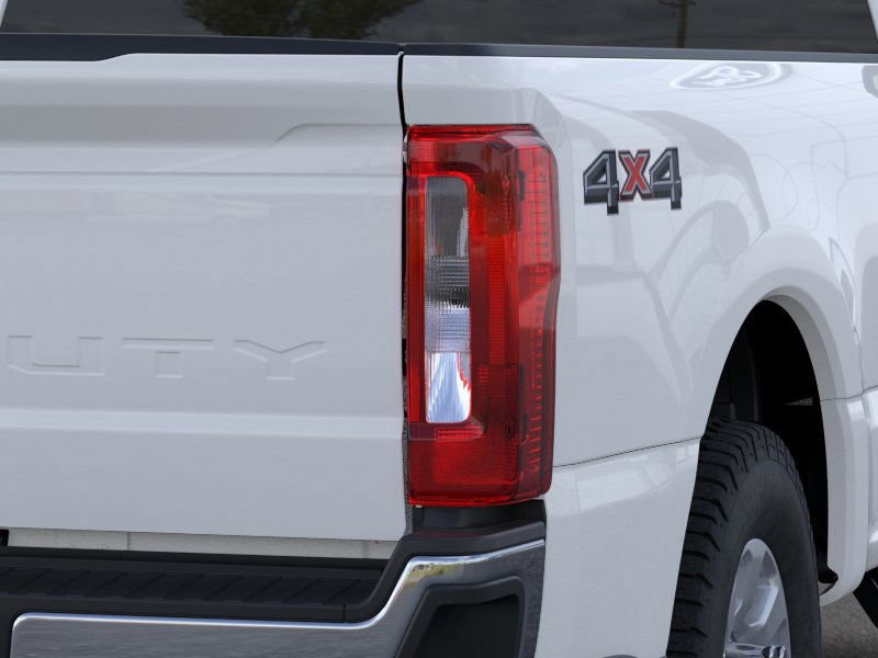 2025 Ford F-350 photo 19