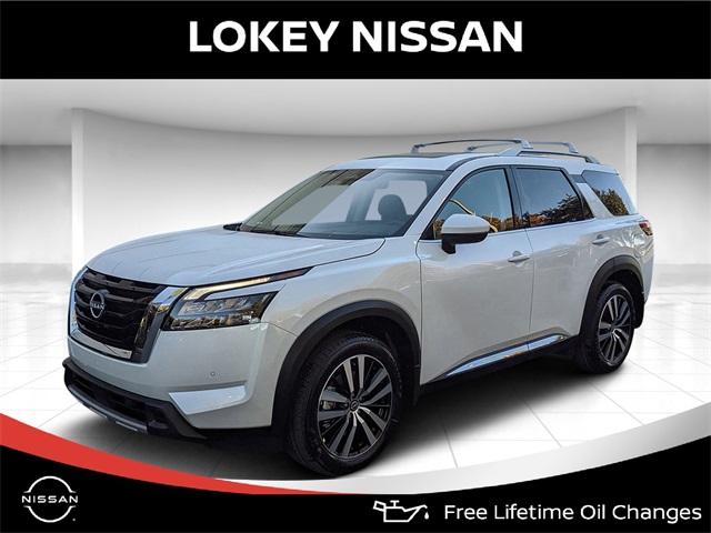 2025 Nissan Pathfinder Platinum's photo