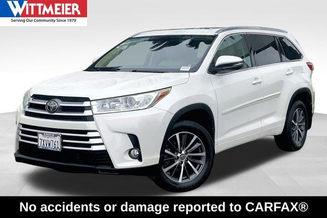 2017 Toyota Highlander XLE's photo