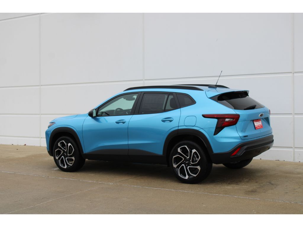 2025 Chevrolet Trax photo 3