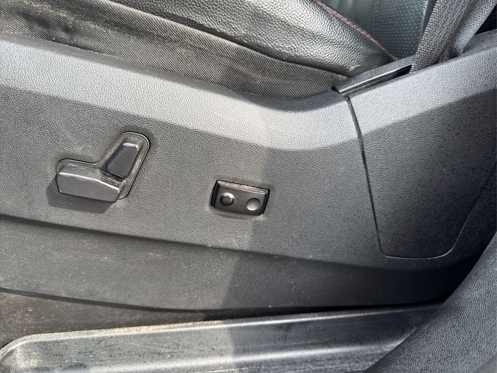2015 Dodge Grand Caravan R/T photo 22