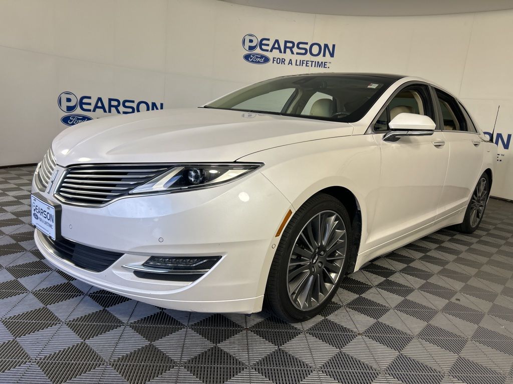 Pre-Owned 2013 Lincoln MKZ Hybrid 4D Sedan in Zionsville