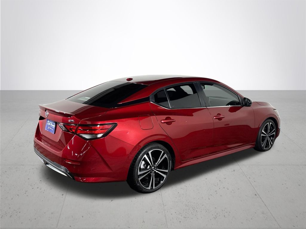 2021 Nissan Sentra SR photo 6
