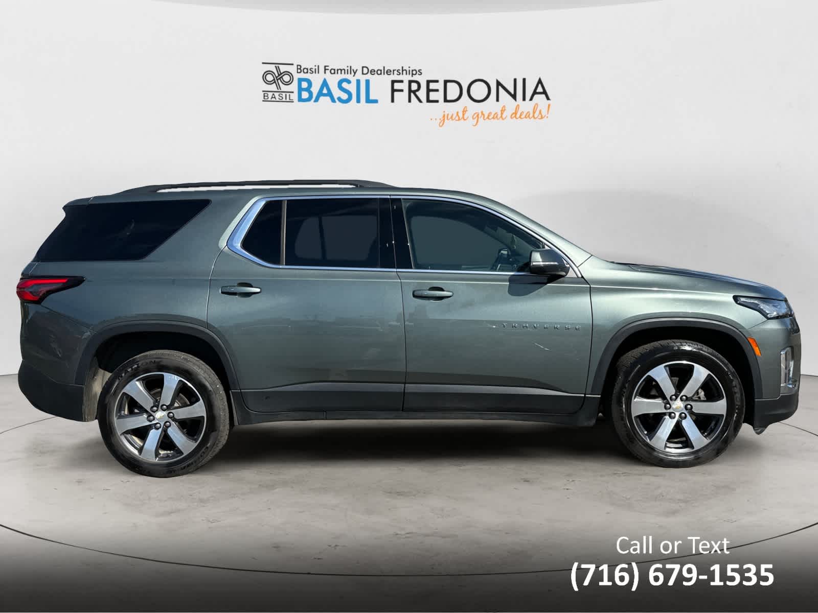 2023 Chevrolet Traverse Leather photo 3