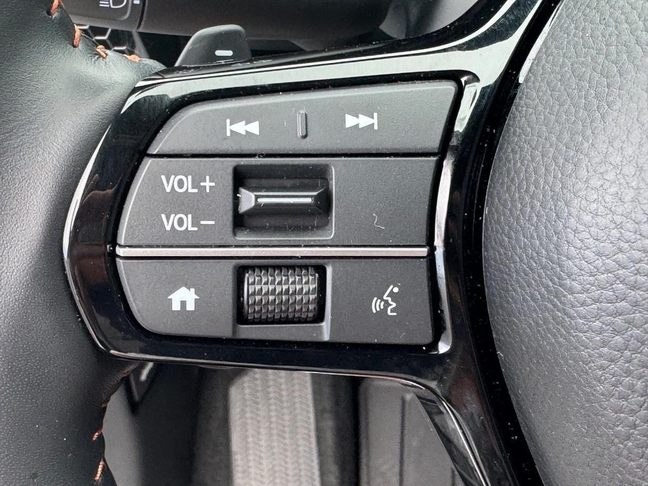2025 Honda CR-V Hybrid Sport Touring photo 20