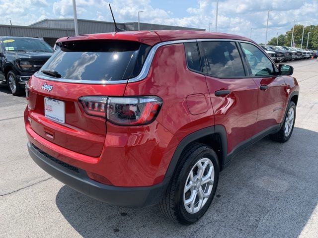 2024 Jeep Compass Sport photo 7