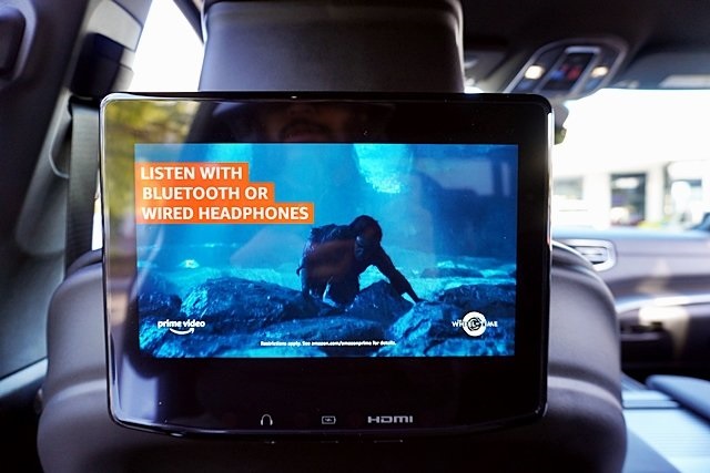 New 2025 Bright White Clear-Coat Exterior Paint Jeep Series II image 29