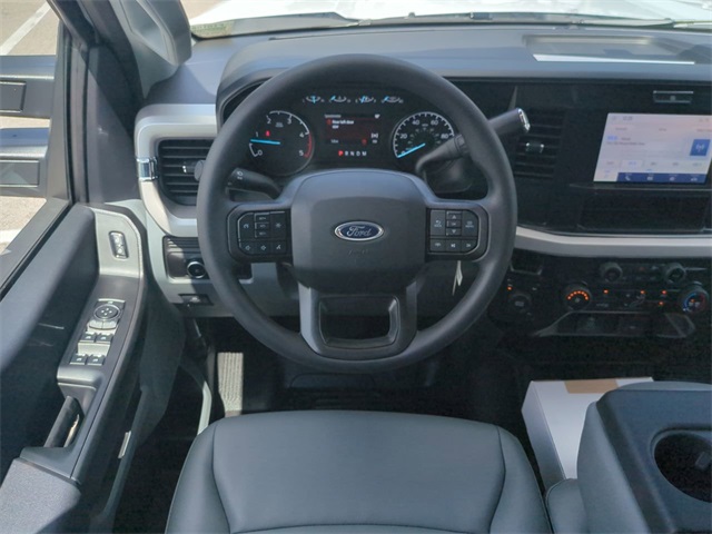 2026 Ford F-350 photo 14