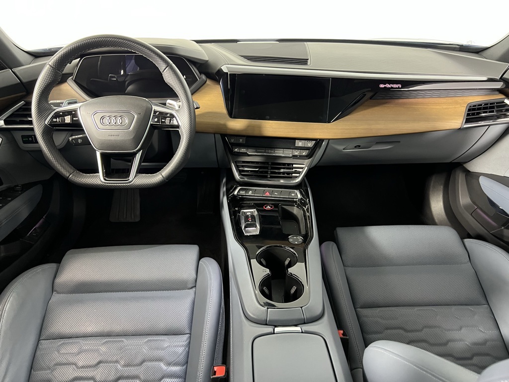2024 Audi e-tron GT Premium Plus photo 10