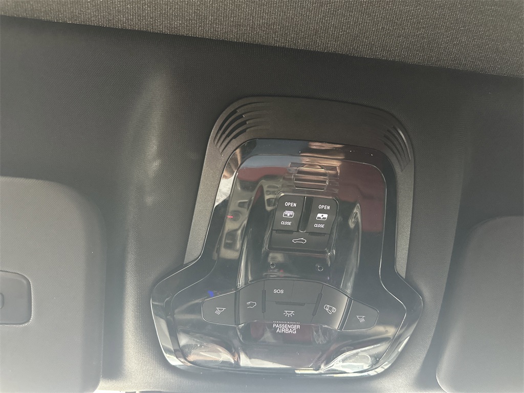 2023 Alfa Romeo Stelvio Ti photo 24