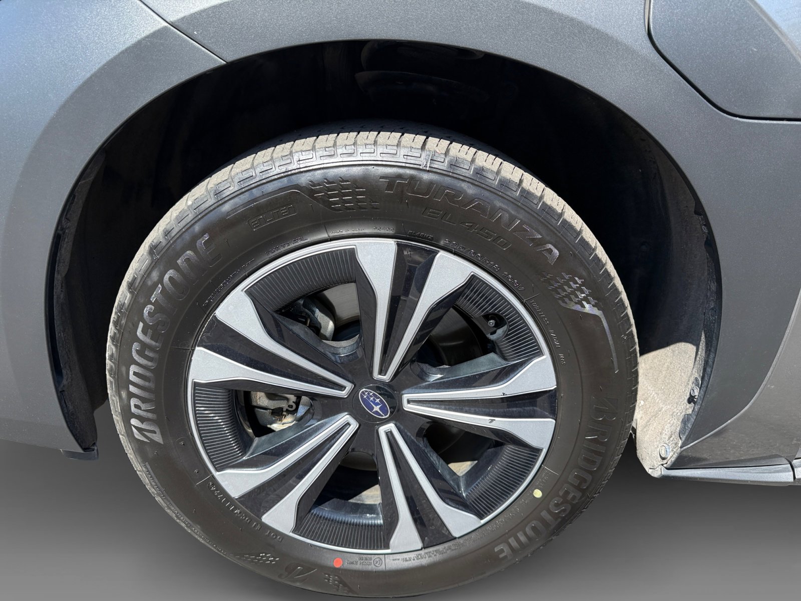 2024 Subaru Solterra Premium photo 9