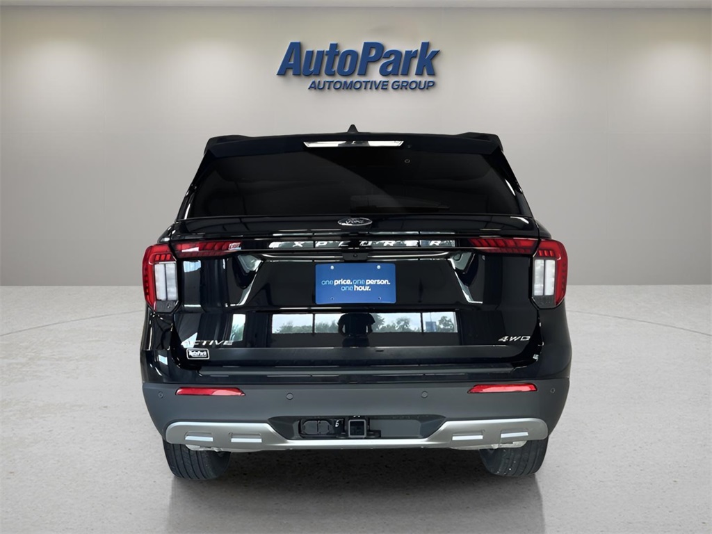2025 Ford Explorer photo 6