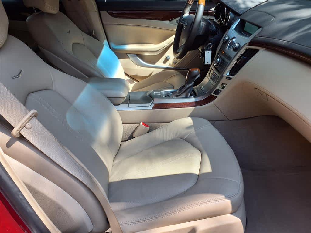 2010 Cadillac CTS Luxury photo 10