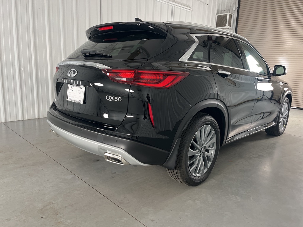 2025 Infiniti QX50 Luxe photo 4