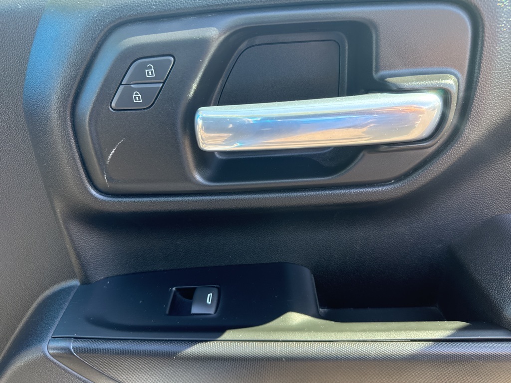 2023 Chevrolet Silverado 1500 Custom photo 27