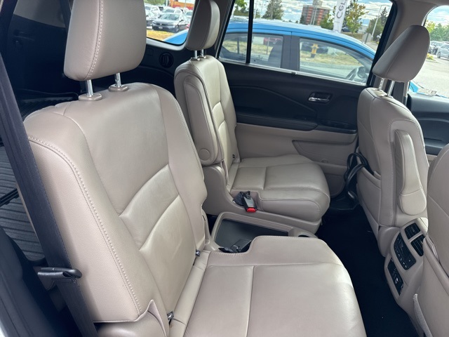 2021 Honda Pilot Touring photo 8