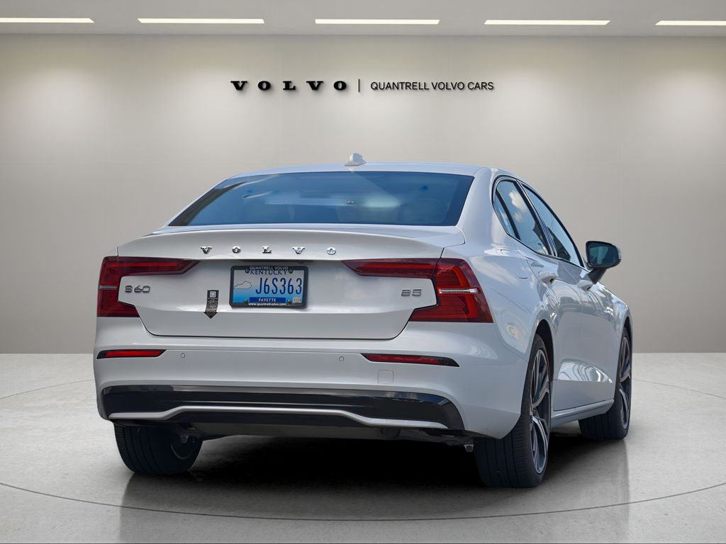 2024 Volvo S60 B5 Core photo 4