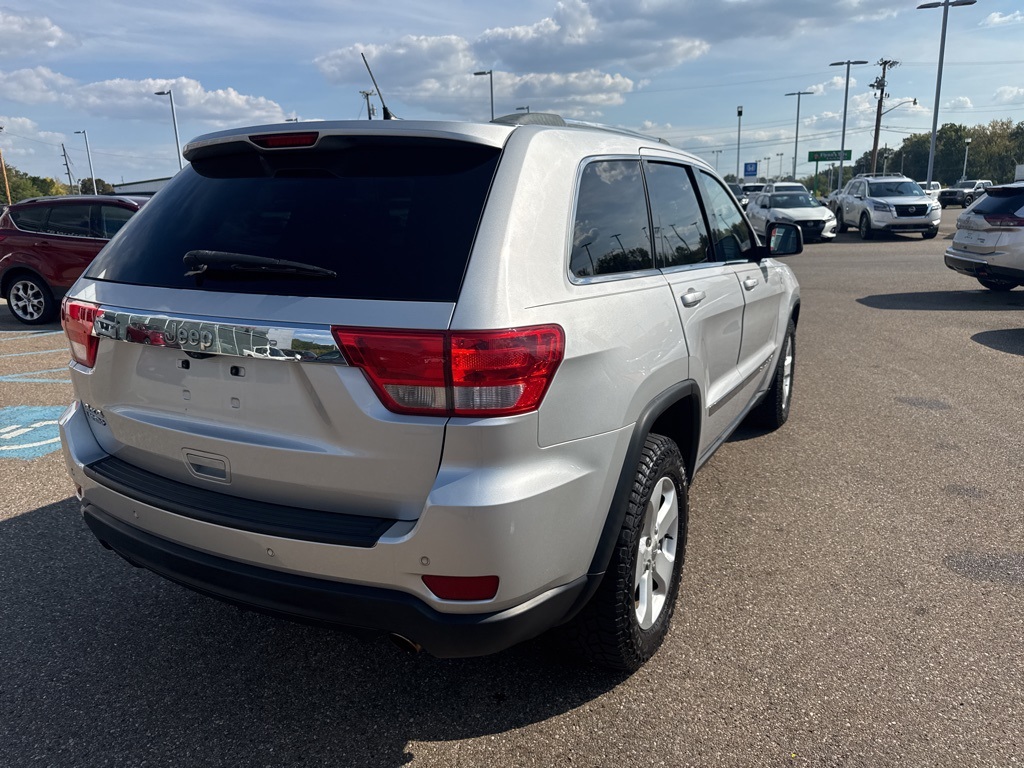 2012 Jeep Grand Cherokee Laredo photo 4