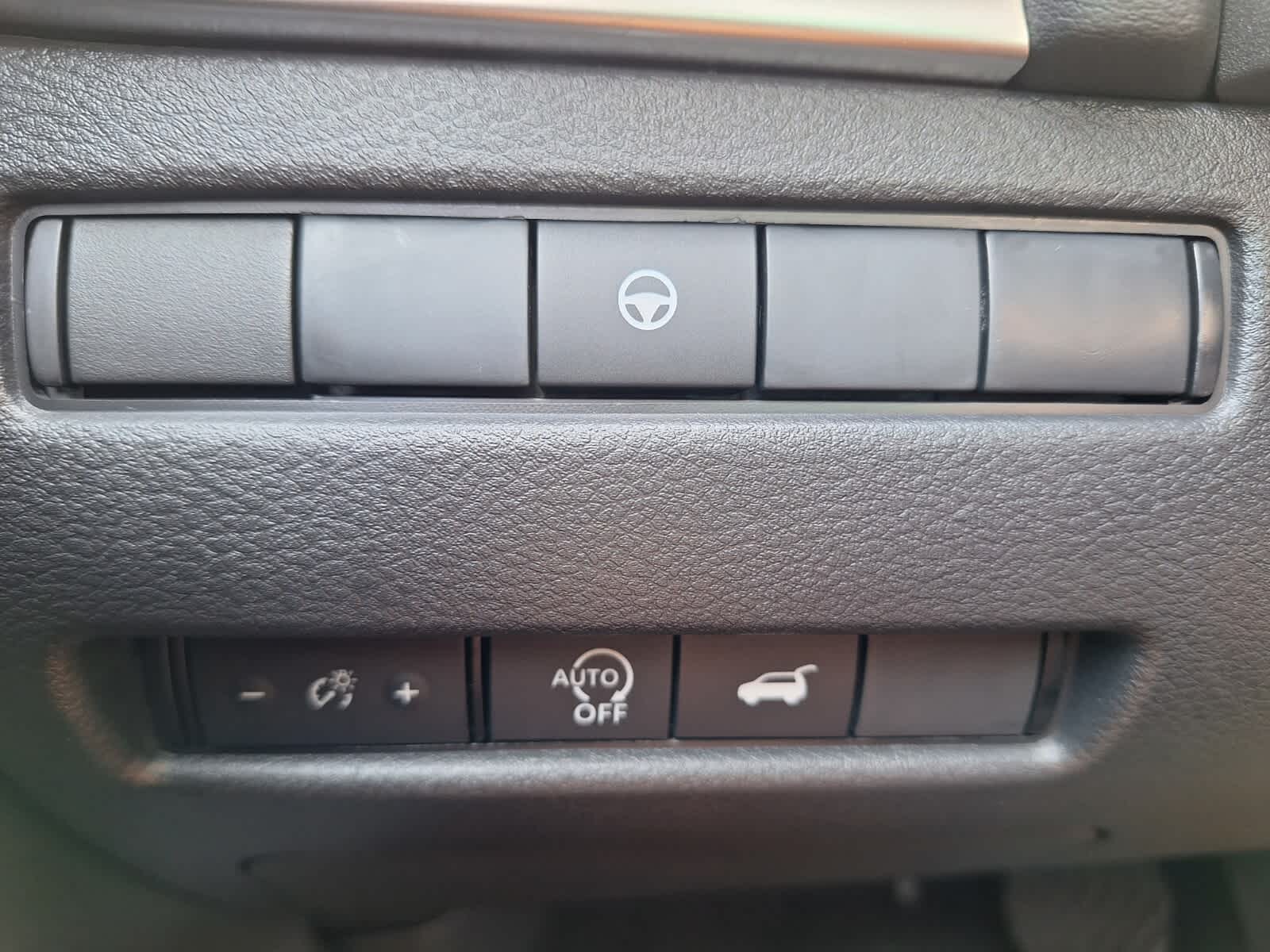 2026 Nissan Rogue SV photo 12