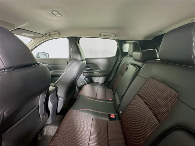 2025 Nissan Kicks SR photo 22