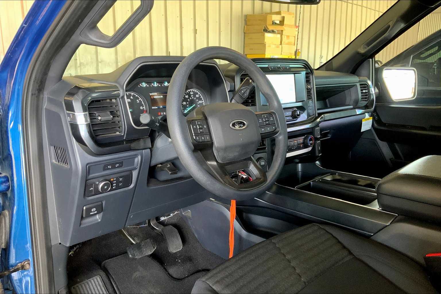2022 Ford F-150 XL photo 16