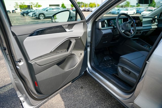 2025 Volkswagen Tiguan SE photo 7