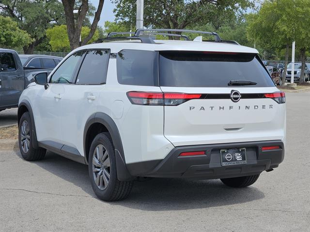 2025 Nissan Pathfinder SV photo 3