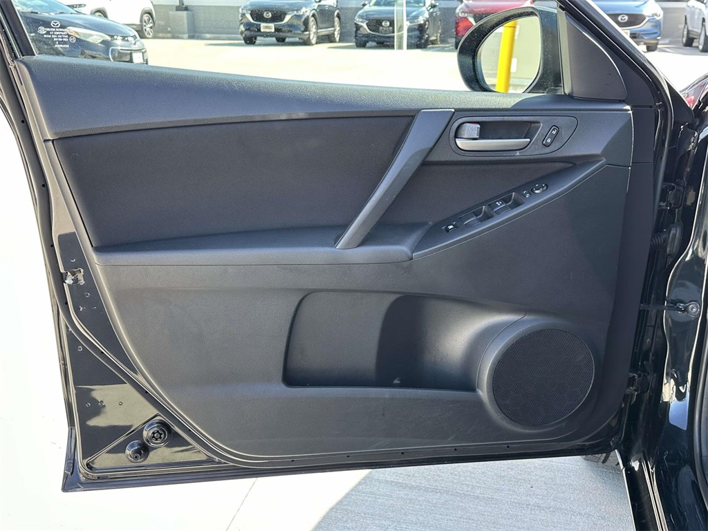 2013 Mazda Mazda3 i Sport photo 26