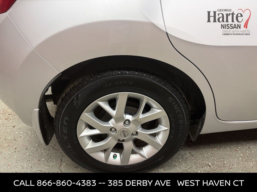 2015 Nissan Versa Note SV photo 36
