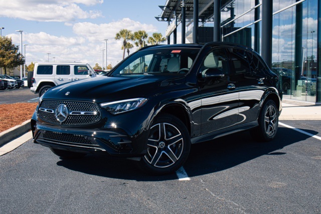 2026 Mercedes-Benz GLC Base's photo