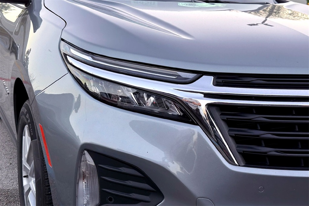 2024 Chevrolet Equinox LT photo 3