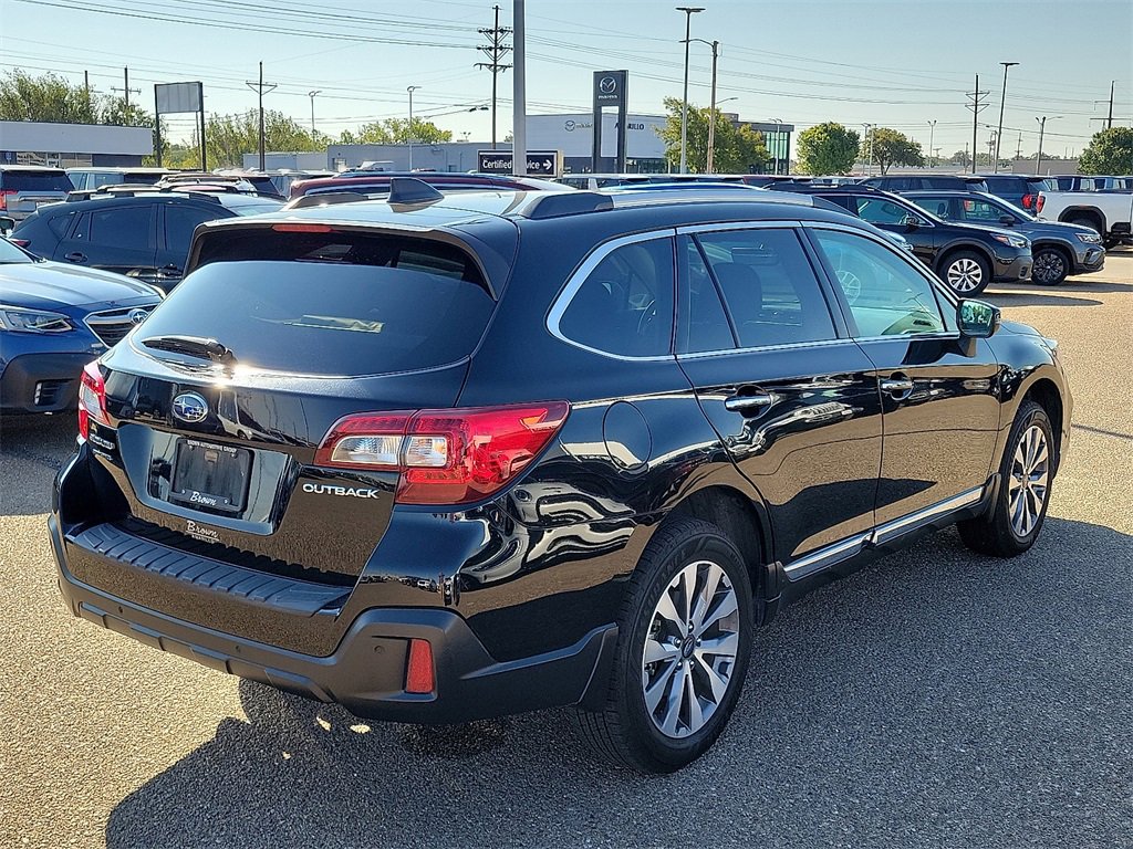 2018 Subaru Outback Touring photo 10