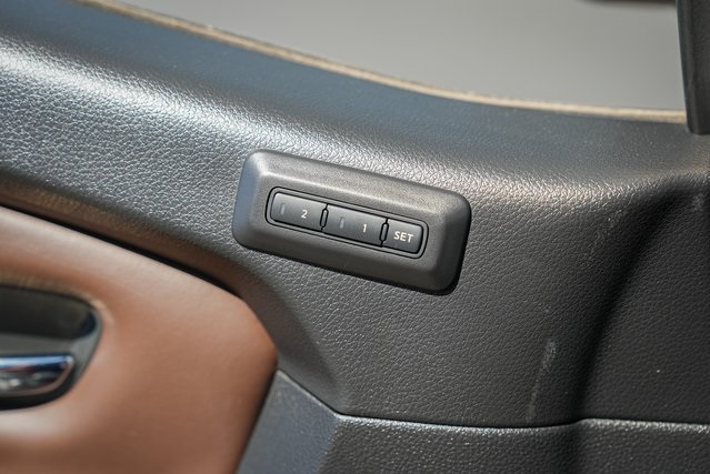 2018 Nissan Titan Platinum Reserve photo 14