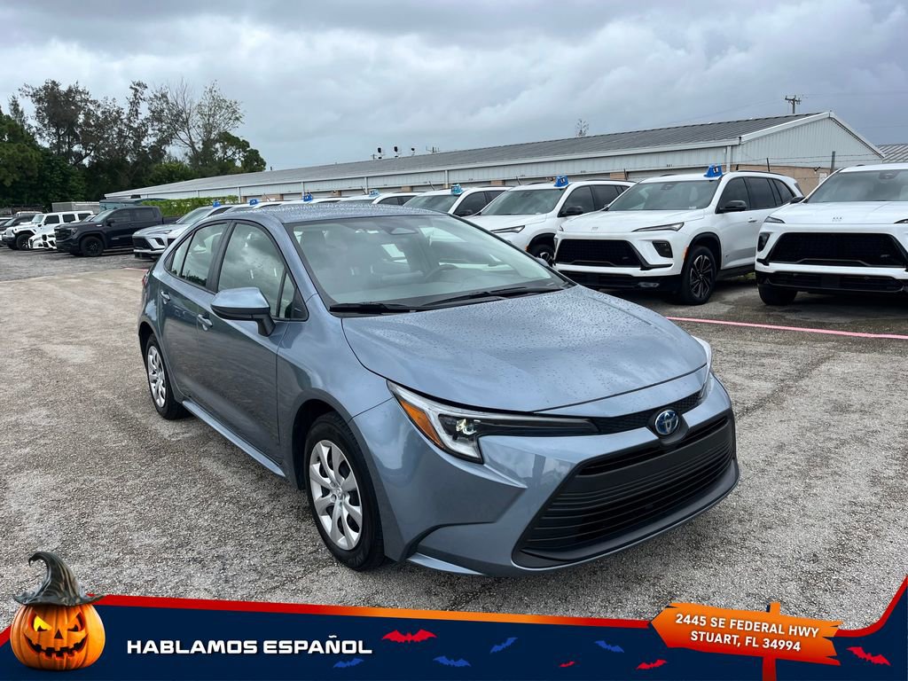2025 Toyota Corolla LE photo 3