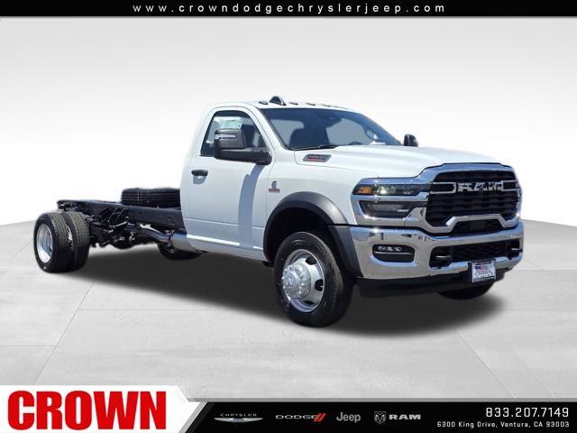 2025 Ram 5500 Tradesman photo 3