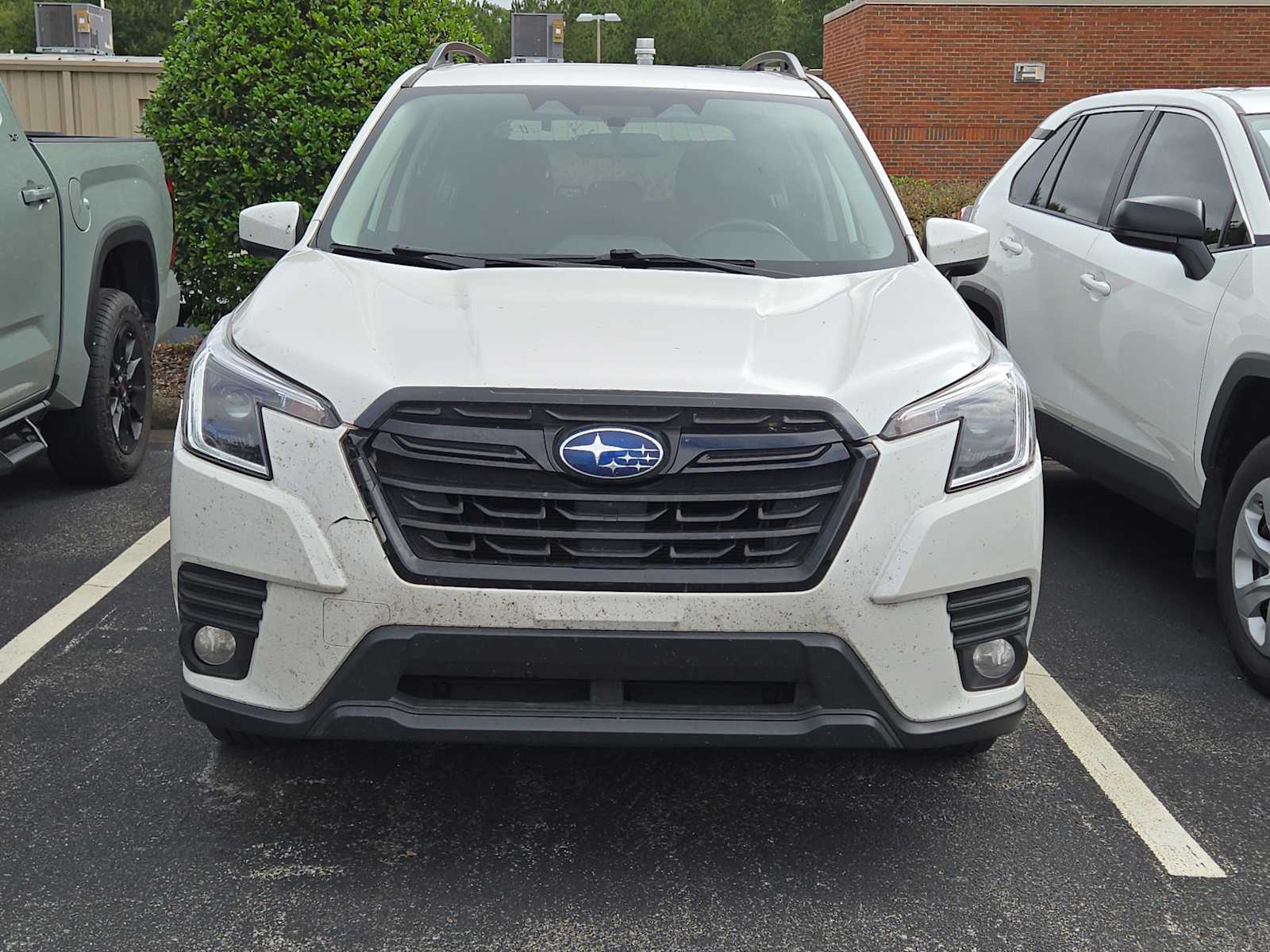 2022 Subaru Forester Premium photo 2