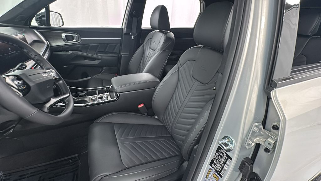 2026 Kia Sorento X-Line SX Prestige photo 10