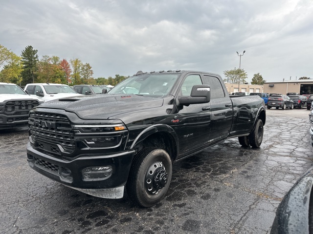 2025 Ram 3500 Limited photo 4