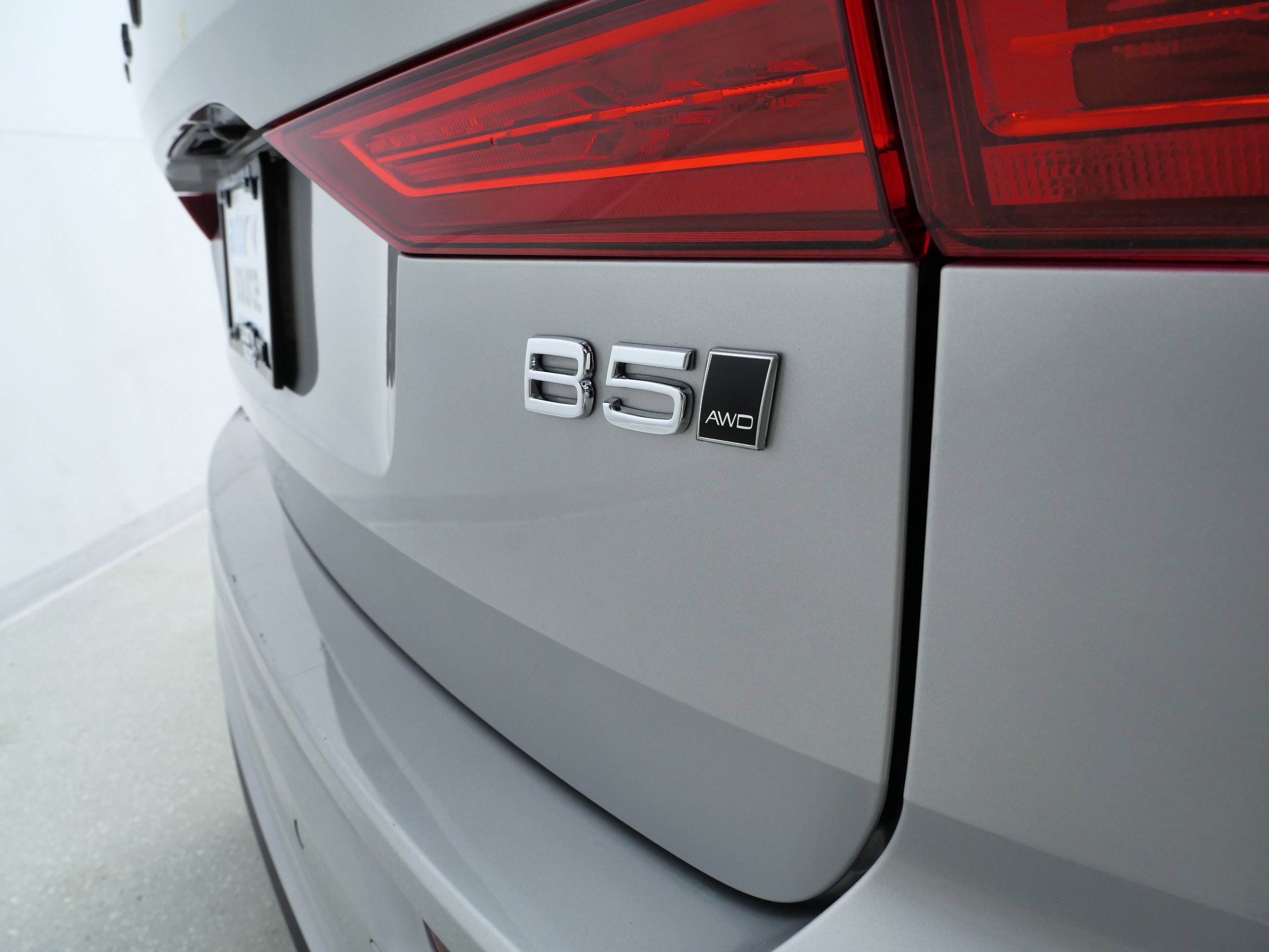 2025 Volvo XC60 Plus photo 6