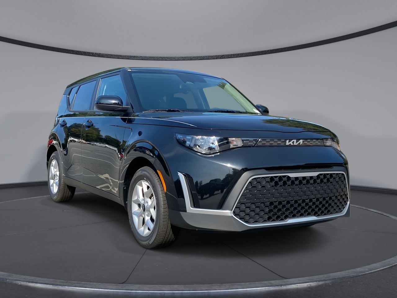 2025 Kia Soul LX's photo
