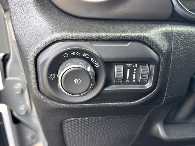 2019 Jeep Wrangler Sport S photo 21