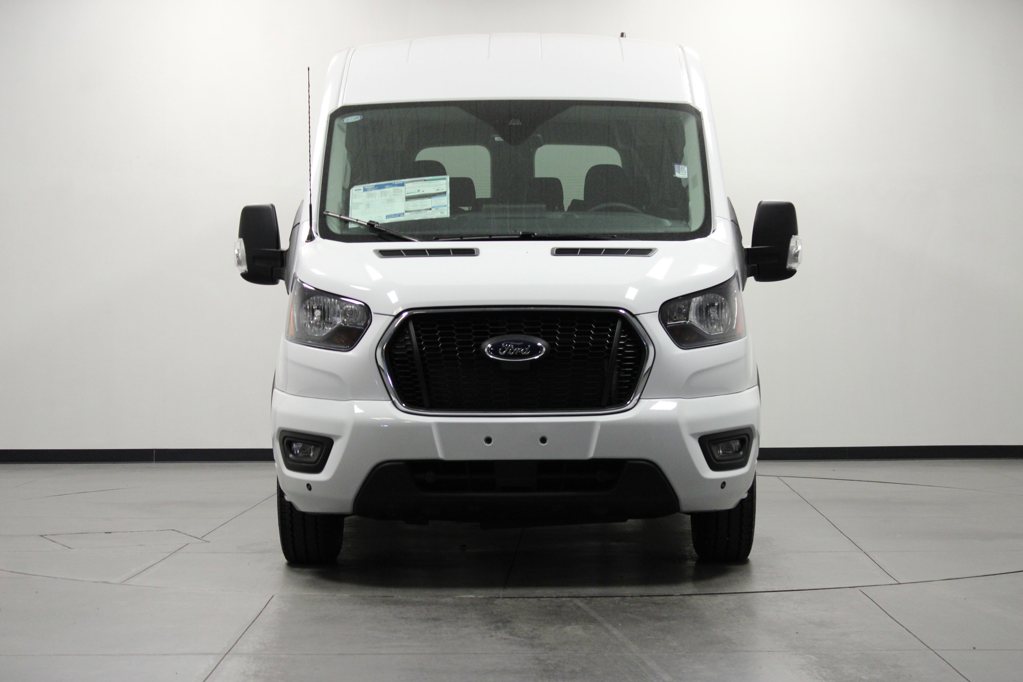 2025 Ford Transit Passenger XLT photo 8