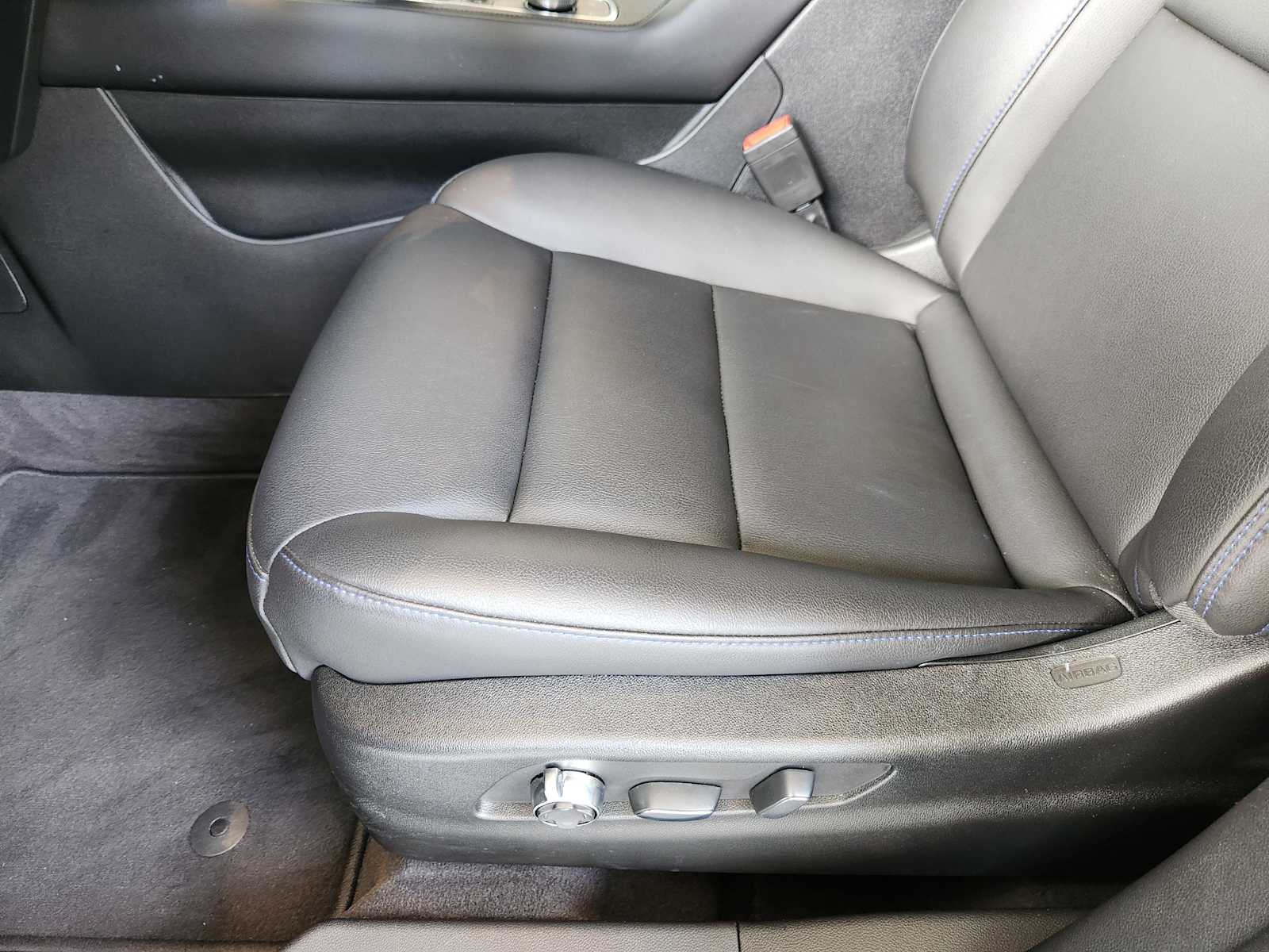 2025 Cadillac XT4 Sport photo 18