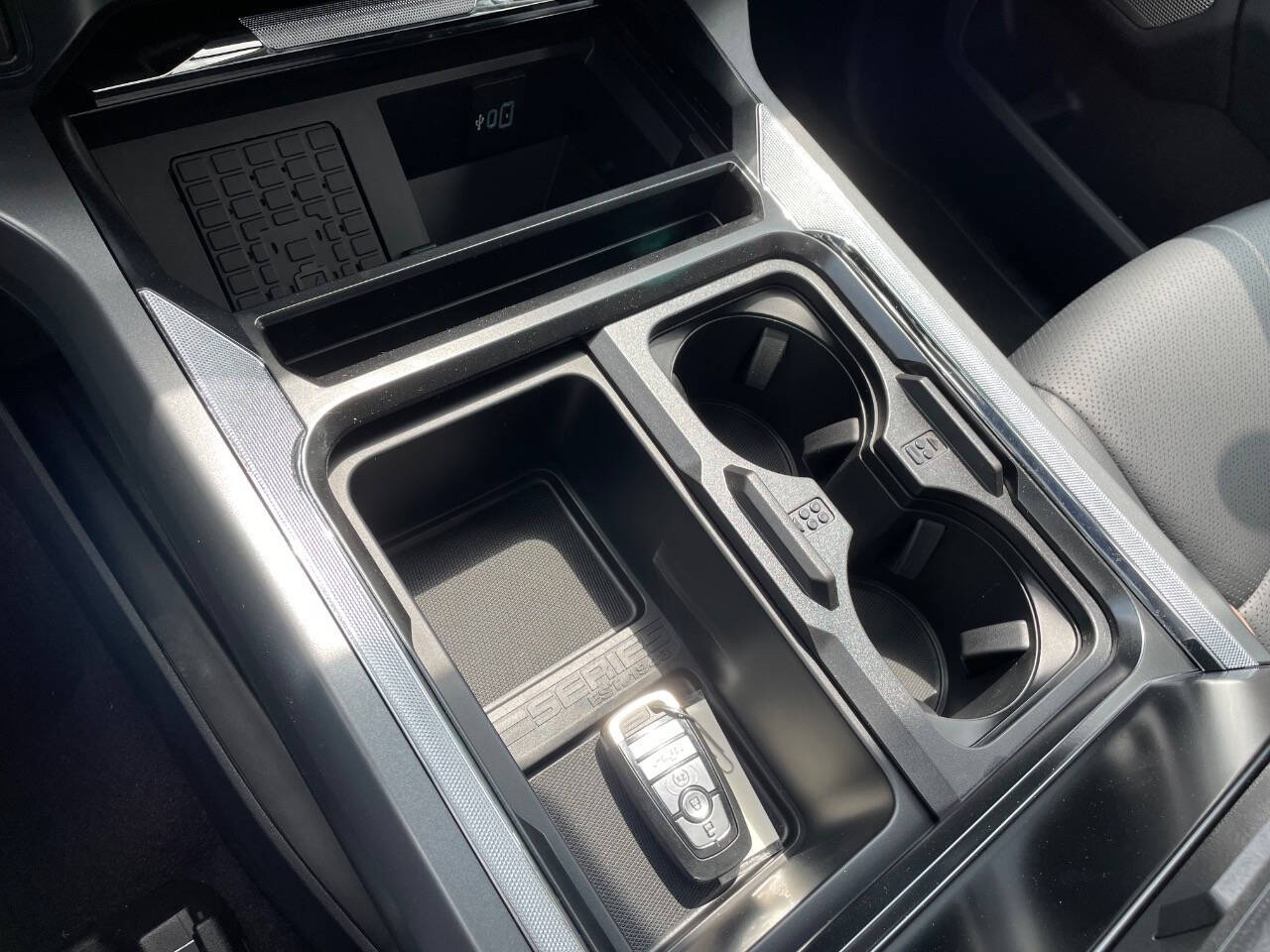 2025 Ford F-250 Lariat photo 11