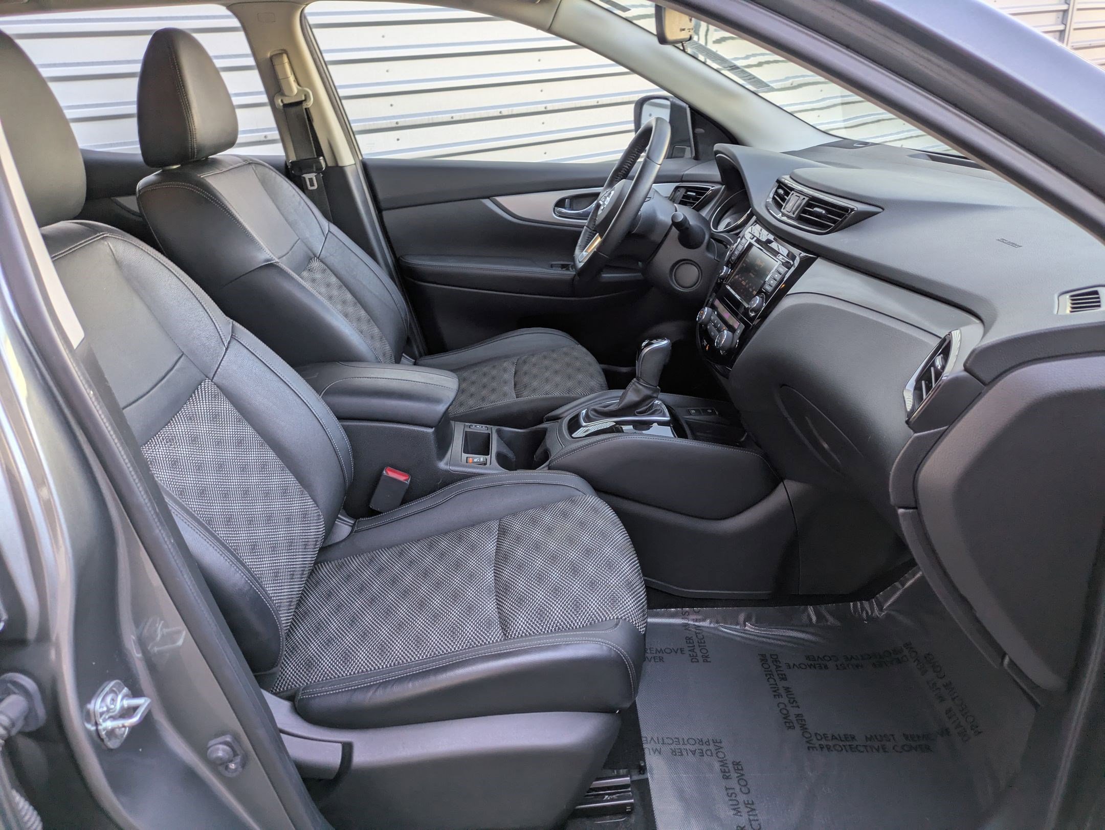 2020 Nissan Rogue Sport SV photo 28