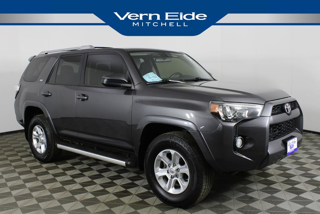 2018 Toyota 4Runner SR5's photo