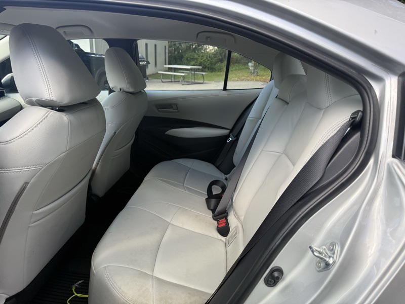 2022 Toyota Corolla LE photo 9