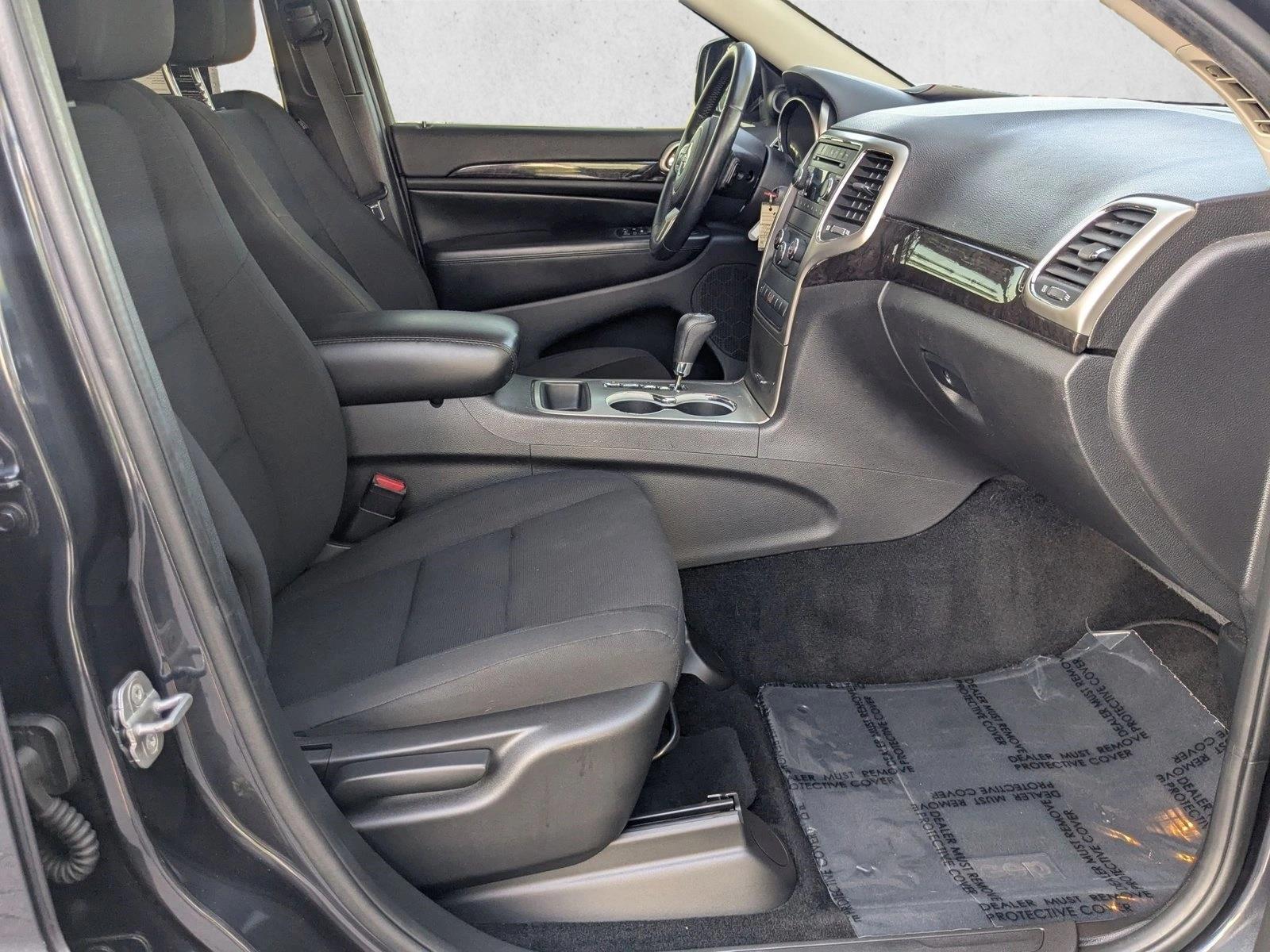 2013 Jeep Grand Cherokee Laredo photo 17
