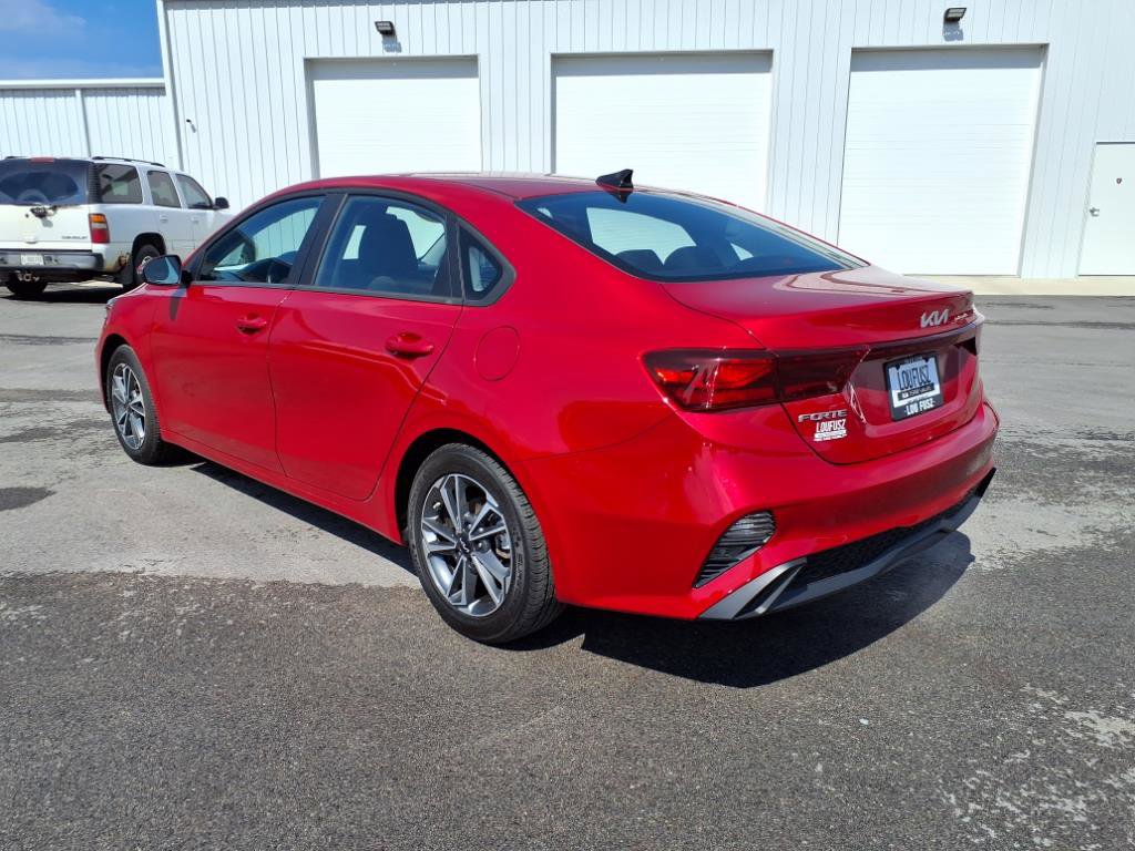 2023 Kia Forte LXS photo 4